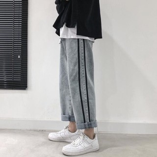 (HÀNG ORDER) QUẦN JEANS NAM ỐNG RỘNG PHỐI VIỀN 2 SỌC HÀN QUỐC