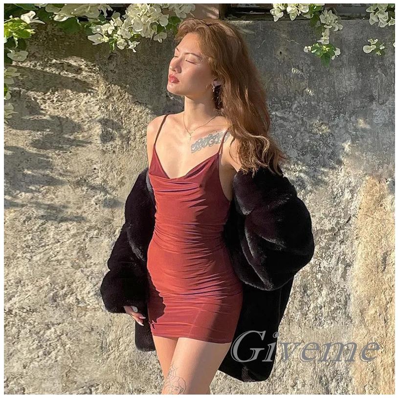 Đầm Body Cổ Thuyền Dây Mảnh Màu Trơn Hiệu Givenme