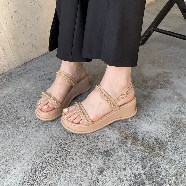 Giày Sandal Hở Ngón Đế Xuồng Dày Quai Xích Thời Trang 2023