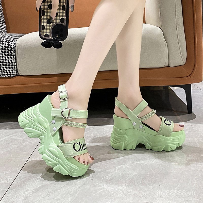 2023Dép bánh mì thời trang nữ quai ngang bản to phong cách hiện đại đế cao, dép quai thuê hàng cao cấp DN