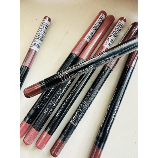 Bút kẻ định hình viền môi COLORSENSATIONAL