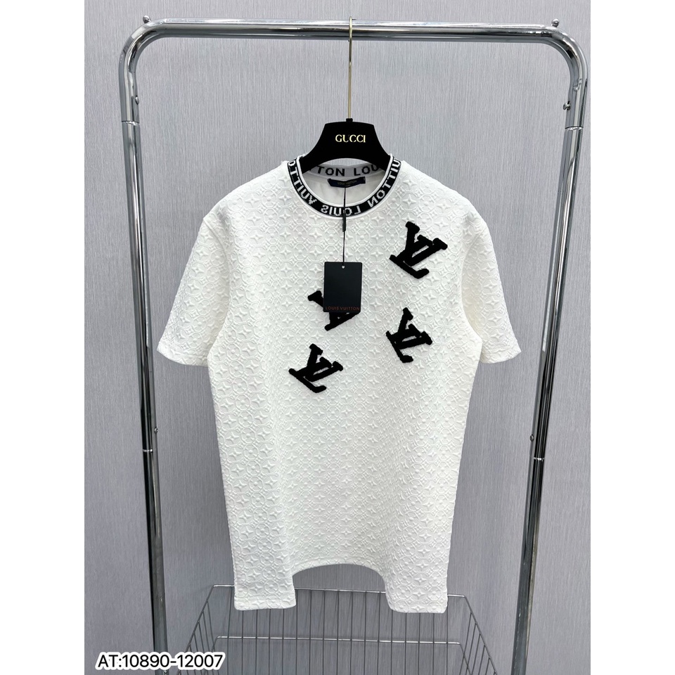 Áo Phông LV Nam Nữ Thêu Logo Xù Cao Cấp - Áo Thun LV Nam Nữ Họa Tiết Vân Nổi Cực Đẹp | BigBuy360 - bigbuy360.vn