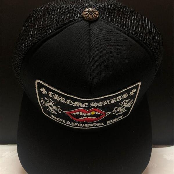 Nón Lưỡi Trai Hình Đôi Môi Đỏ Phiên Bản Chlo Cho Nam Và Nữ