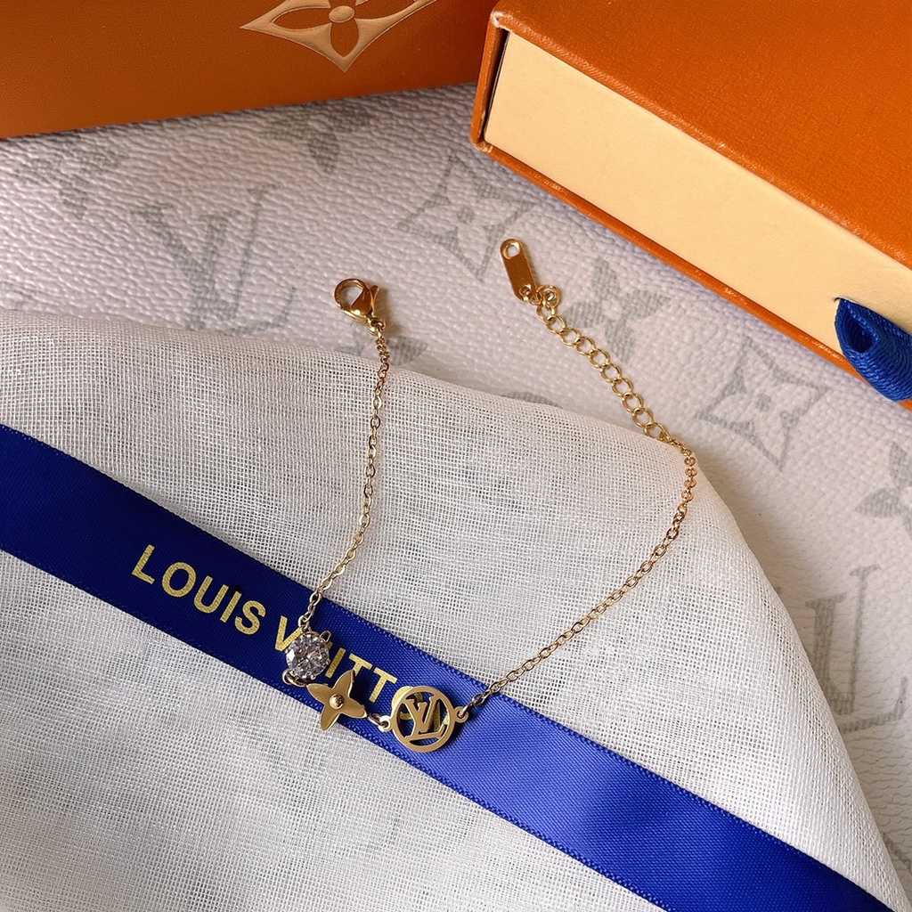 Vòng Tay Louis Vuitton Bằng Thép Titan Họa Tiết LV Monogram