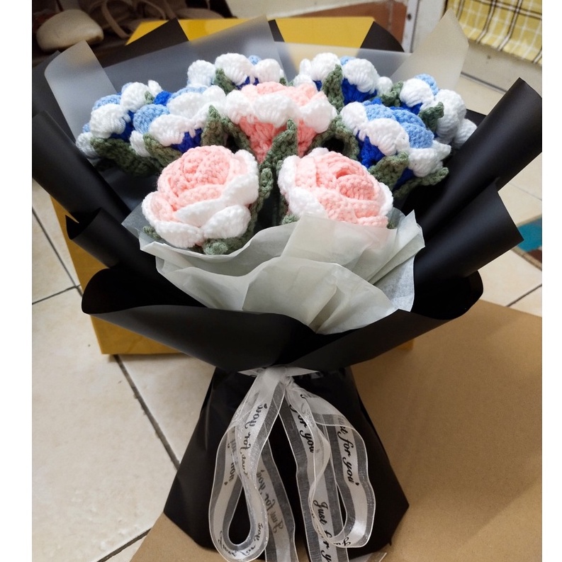 Gói sẵn Bó hoa hồng len handmade màu omber 9 bông xinh xắn làm quà tặng valentime, sinh nhật, 8/3, 20/10 cho người yêu
