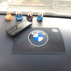 Tấm silicon chống trượt taplo cao cấp ô tô xe hơi có logo các hãng xe