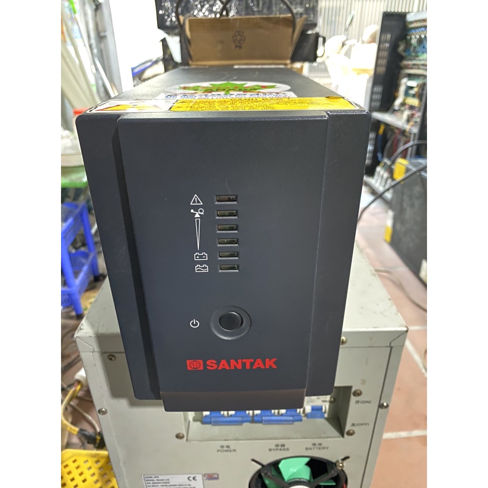 Bộ Lưu Điện Santak Blazer 1000E. 12v. Chưa bao gồm ắc quy. BH đổi mới lấy ngay