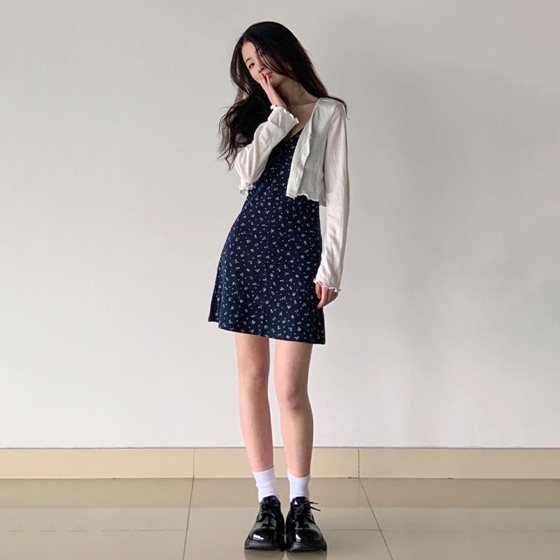 Bộ Đầm Hai Mảnh Họa Tiết Hoa Màu Xanh Dương + Áo Khoác Cardigan Màu Trắng Thời Trang Mùa Xuân