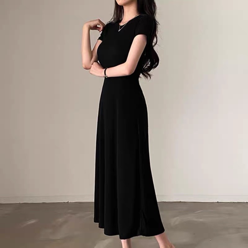 Váy Thun Tăm Đen Tay Cộc Dáng Dài Chất Co Dãn