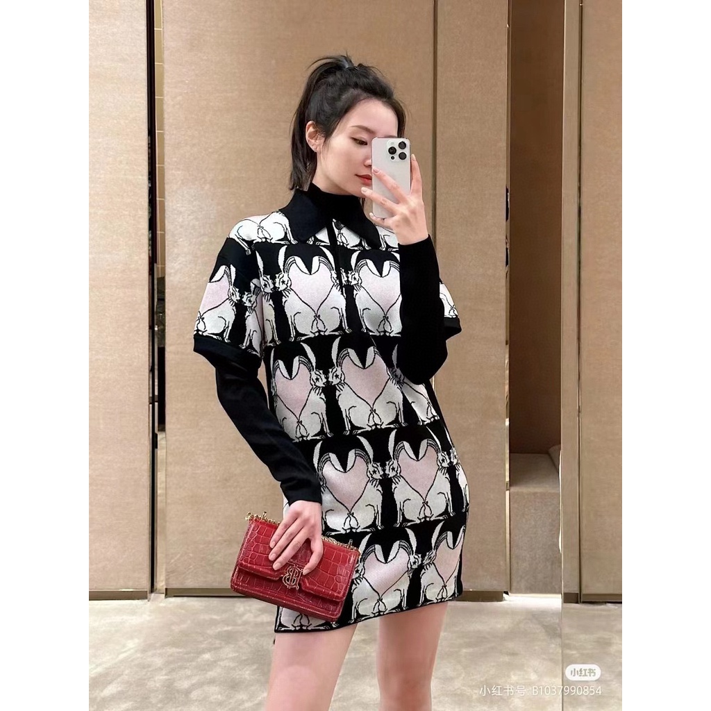 Đầm ngắn polo thời trang nữ cao cấp thương hiệu Burberry thiết kế hoạ tiết con thỏ trẻ trung, thời thượng