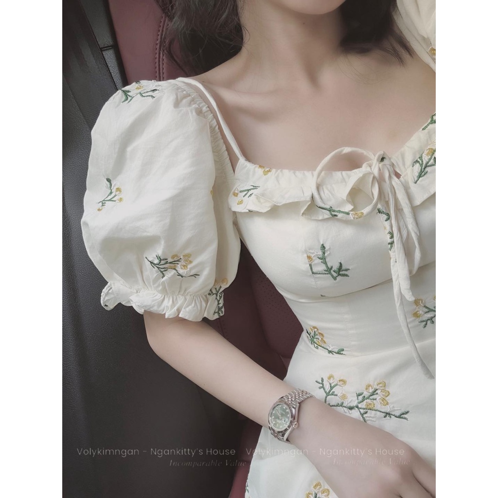 Váy tay phồng hoa thêu rút dây