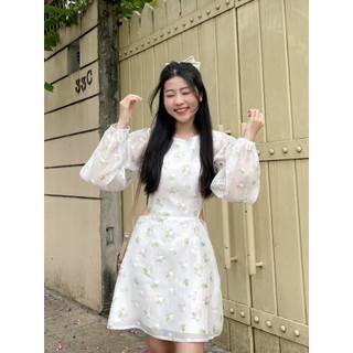 Đầm hoa khoét lưng