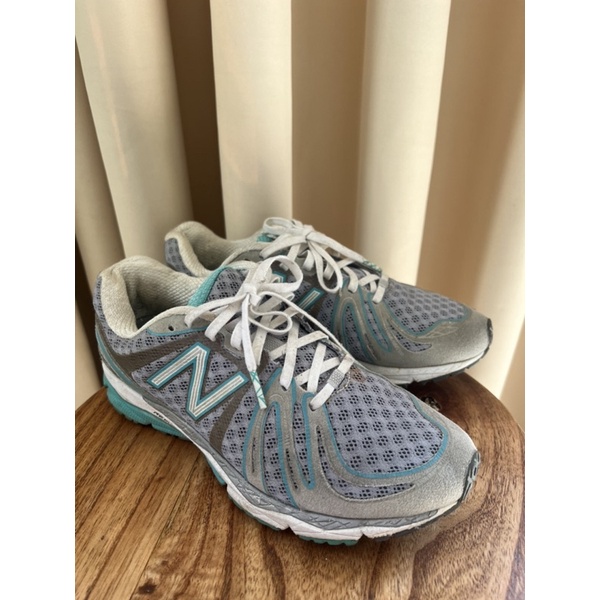 Đôi giầy chạy bộ chính hãng New Balance size 36