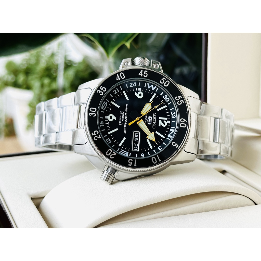 Đồng hồ nam dây thép Seiko Diver Automatic Map SKZ211