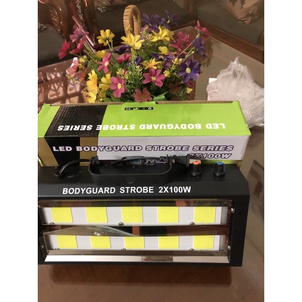 Đèn chớp led 200w(sáng trắng )