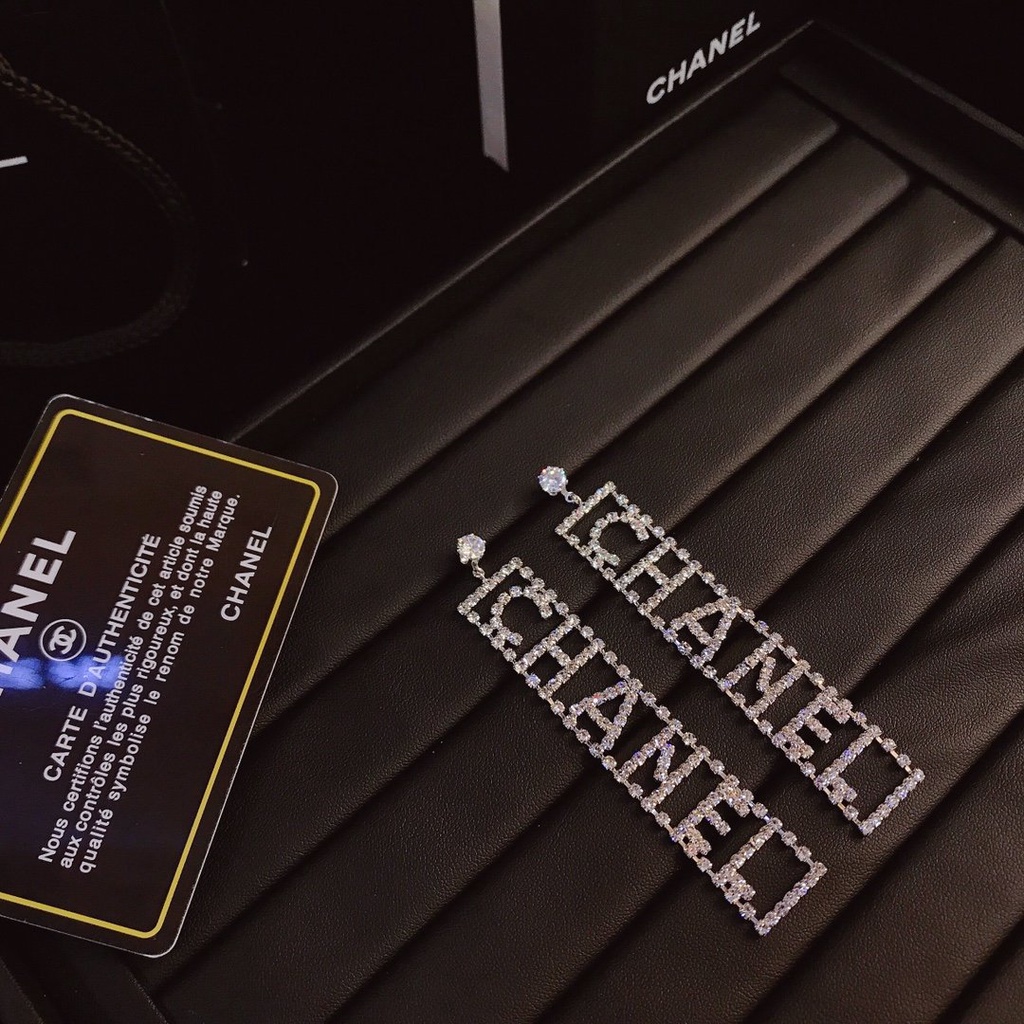 Bông Tai Bằng Thép Titan Hình Chữ Thời Trang Cho Nữ