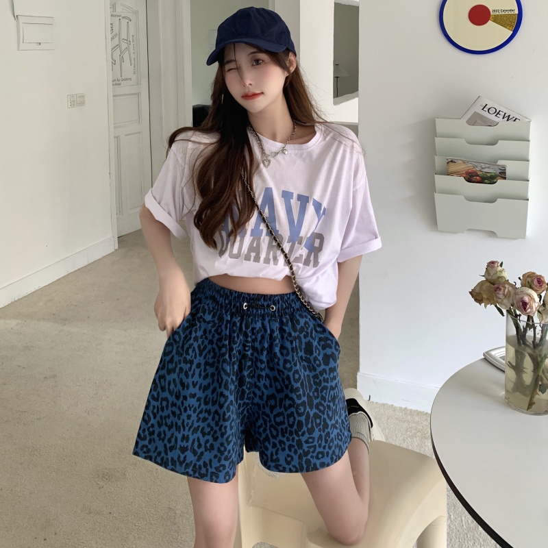 Quần Short Dáng Rộng Họa Tiết Da Báo Thiết Kế Mới Thời Trang Mùa