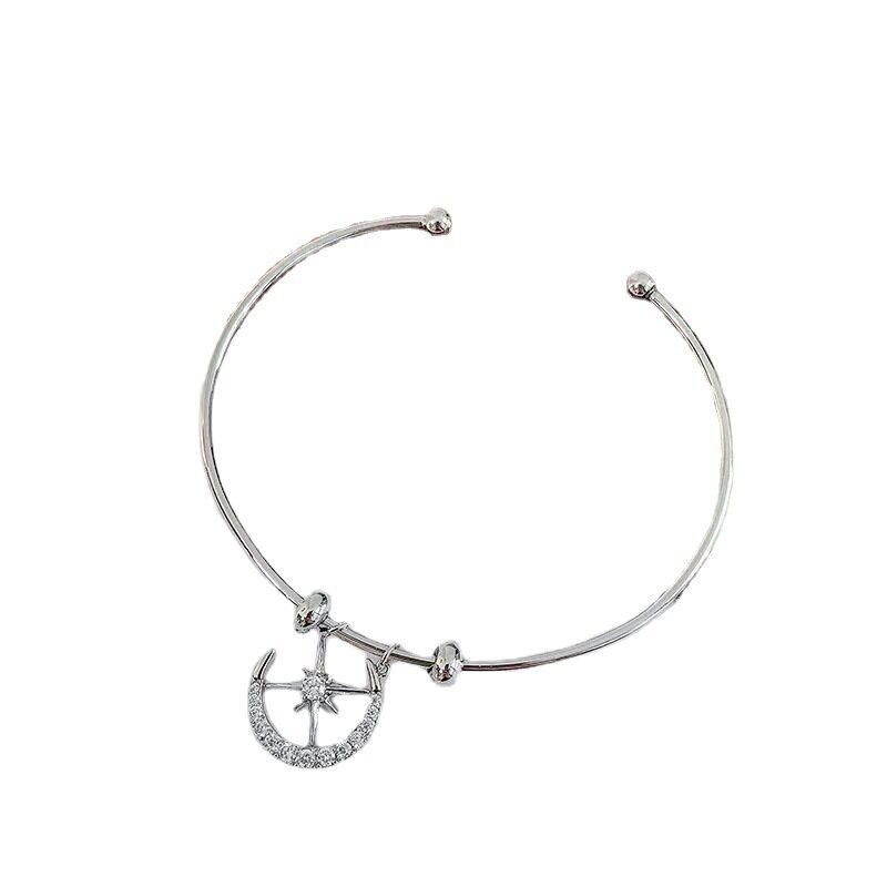 Vòng Tay Kim Loại Mặt Trăng Và Ngôi Sao Màu Bạc Thời Trang Cho Nữ