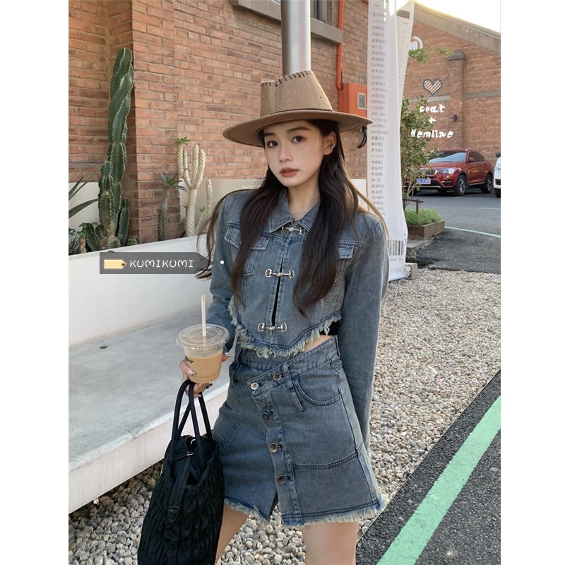 Set áo crotop bò kèm chân váy bò đắp chéo phong cách thời trang nữ