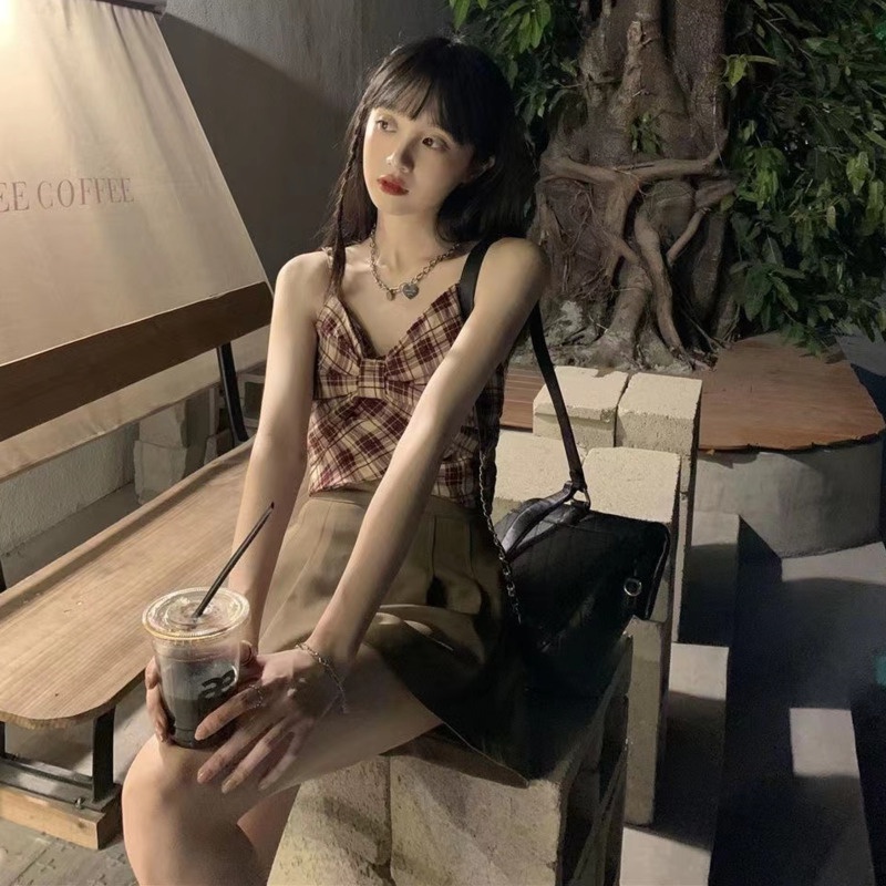 Áo Hai Dây Dáng Ngắn Màu Sắc Tương Phản Phong Cách Hàn Quốc Quyến Rũ