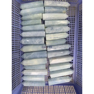 Trụ đá màu xanh Calcite