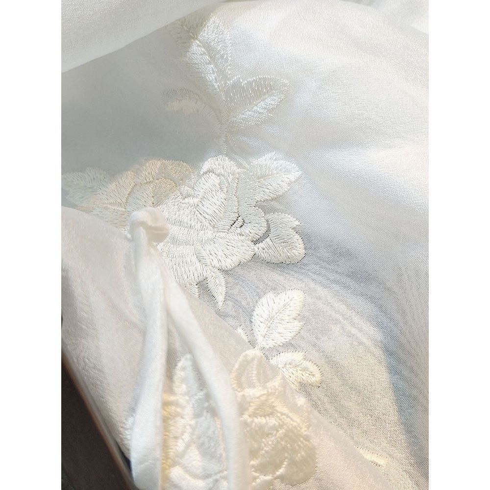 Áo Sơ Mi Trắng Cổ Tròn Thêu Họa Tiết Thời Trang Mùa Thu 2022 Cho Nữ