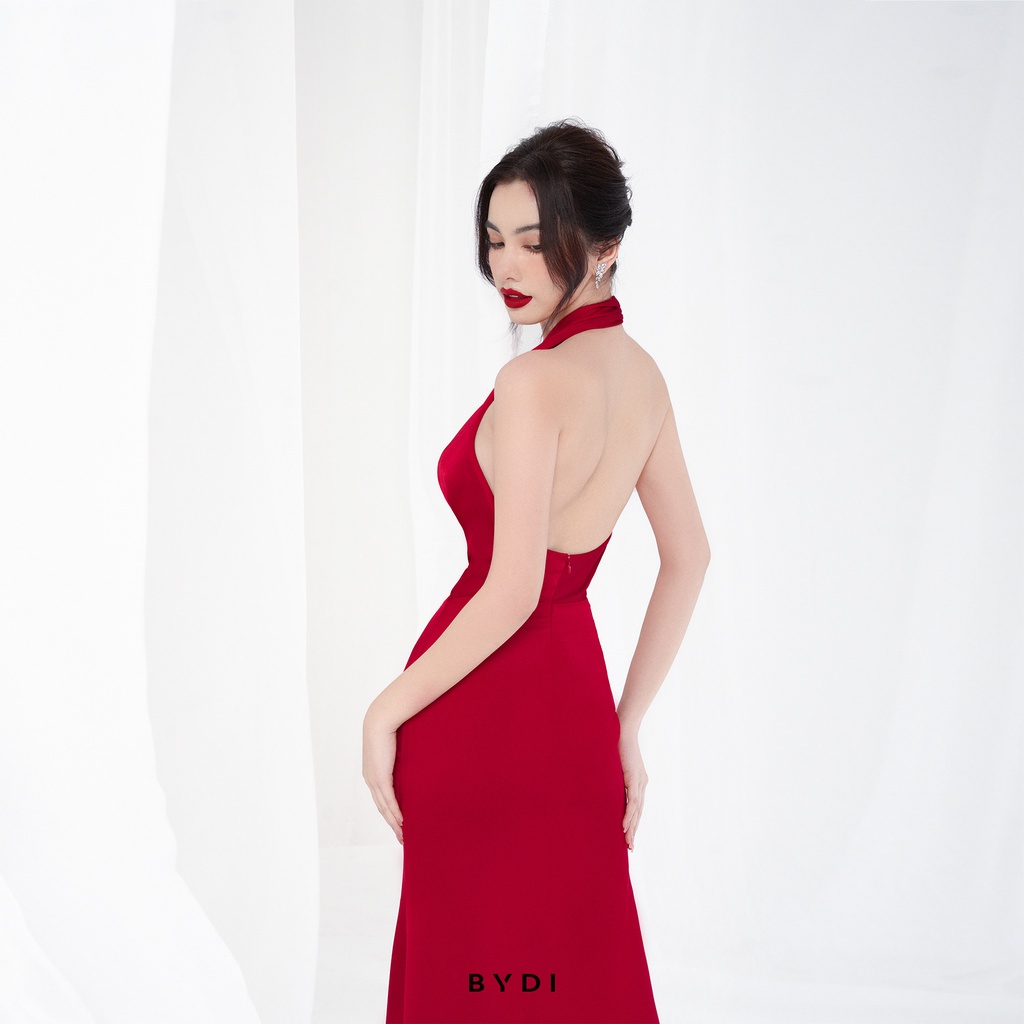 Váy Nữ Xẻ Ngực Đính Charm Sang Trọng BYDI Design, Đầm Thiết Kế Khoét Lưng Tôn Dáng BYDI Fashion | CRUELLA DRESS