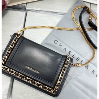 Túi ck viền xích vàng new
