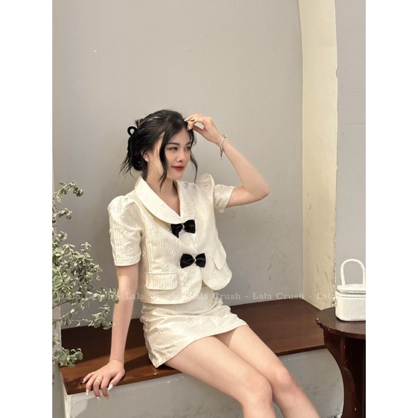 Set áo + chân váy đính nơ đen MS03