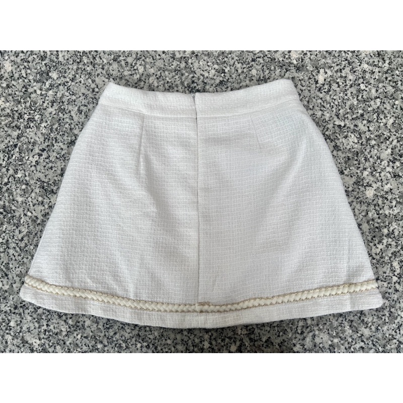 Pass chân váy tweed trắng tingoan
