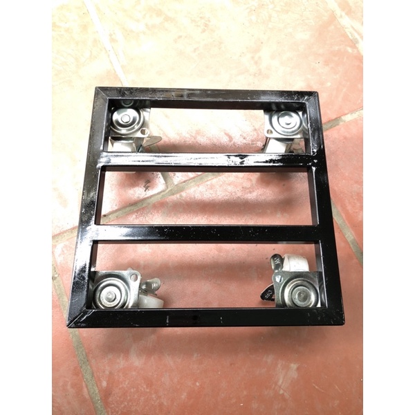 Kệ chậu cây cảnh có bánh xe