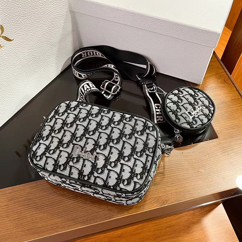 Dior Túi đeo Chéo Da Nữ Nam Bóng đẹp Phom Dáng Cực Thời Trang đều Mang được