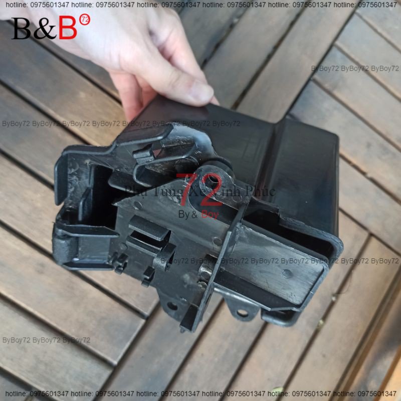 Hộp bình acquy xe Dream