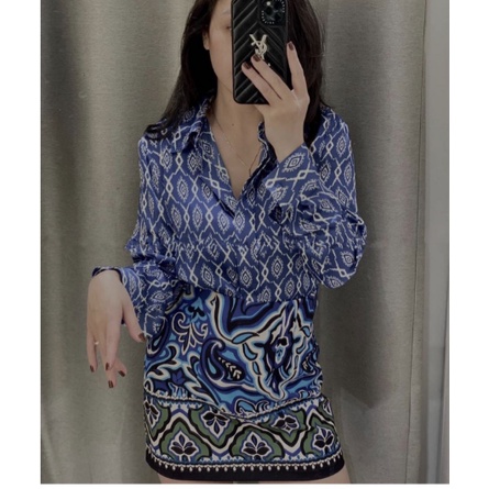 Áo Sơ Mi Zara Vải Lụa Satin In Họa Tiết Hình Học Kiểu Âu Mỹ Cá Tính Cho Nữ 239878063Bộ Áo + Chân Váy Ngắn Lưng Cao Thời Trang Đáng Yêu Cho Nữ