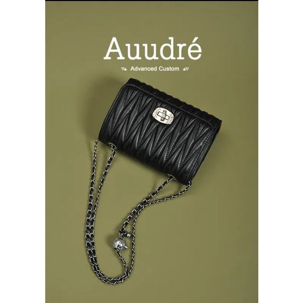 Túi Da Đeo Chéo Thêu Họa Tiết Thời Trang Chất Lượng Cao Cho Nữ