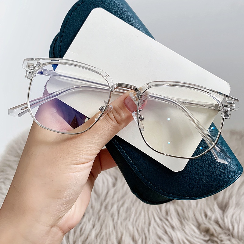 Mắt Kính Chống Bức Xạ Cho Cả Nam Và Nữ