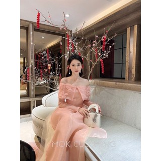 Áo dài cách tân trễ vai