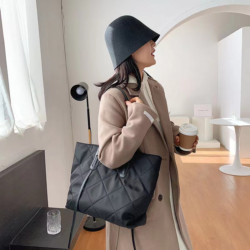 Túi Xách Nữ Phong Cách Mới Năm 2021 Thời Trang Thu Đông