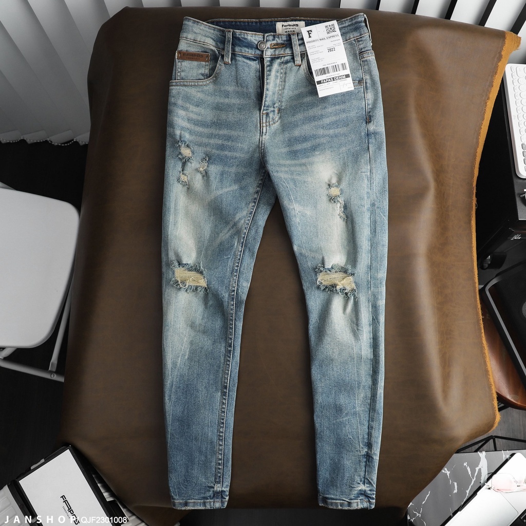 Quần jean denim wash cá tính, màu xanh-trắng ombre thích mắt, bụi bặm, chắc chắn nó sẽ làm bạn hài lòng