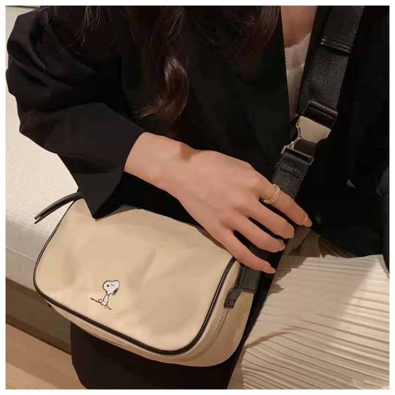 MISCHA Túi Đeo Chéo Vai Bằng nylon Màu Trơn In Hình Snoopy Thời Trang