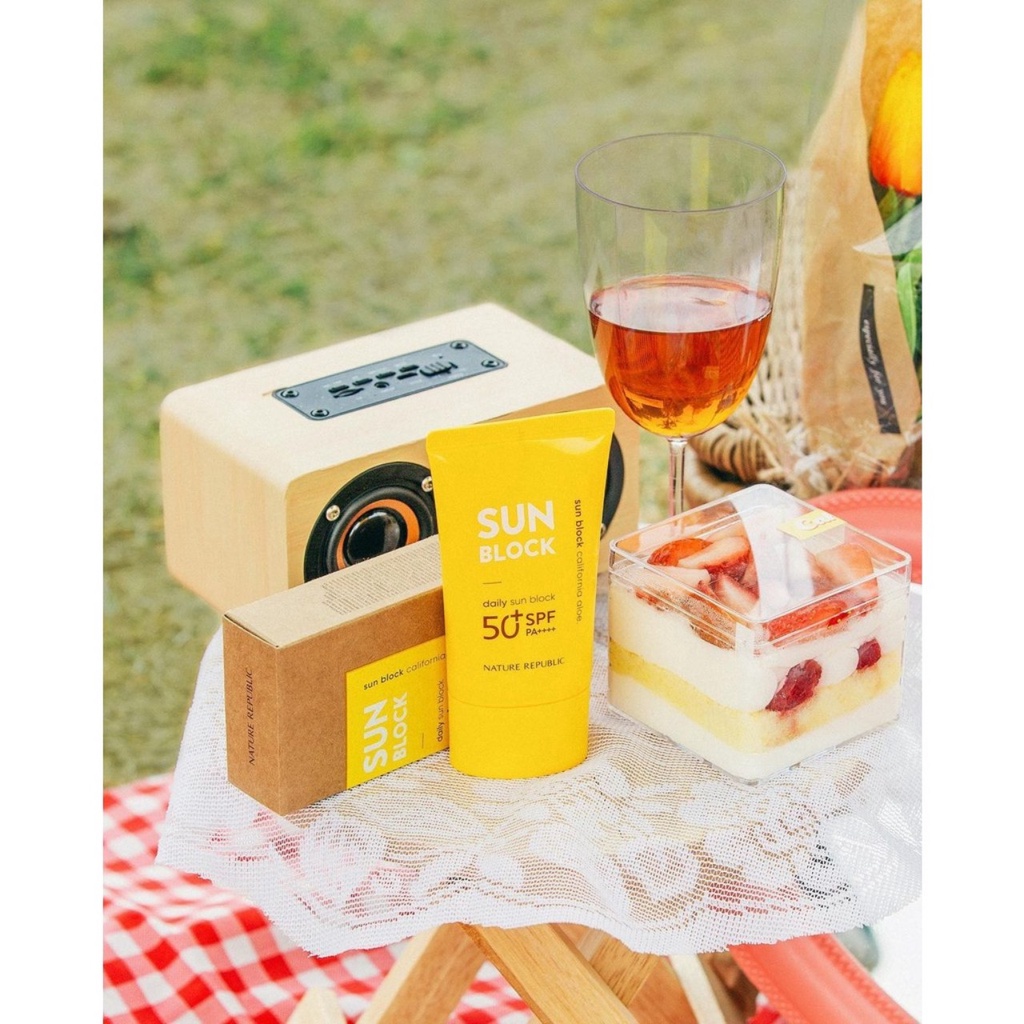 Kem Chống Nắng Nature Republic California Aloe Daily Sun Block SPF50+PA++++ 57ml Nâng Tone Tự Nhiên