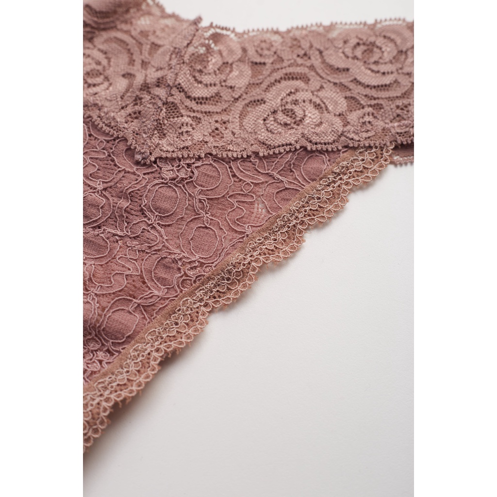 Quần lót Thong Hồng Đất Lace.thelabel