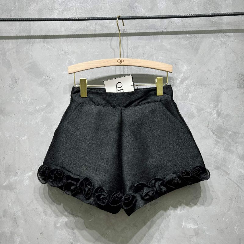 Quần sooc tapta chân hoa