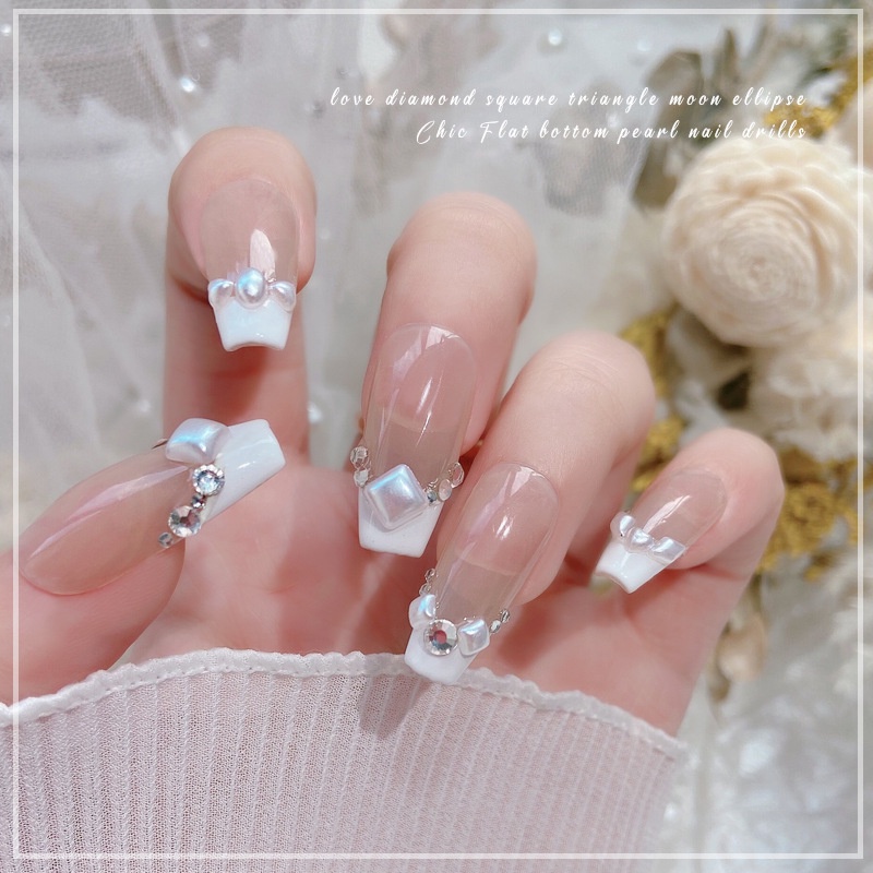 Set 200 Phụ Kiện Trang Trí Móng Tay Hình Trăng Sao Màu Trắng Đính Ngọc Trai