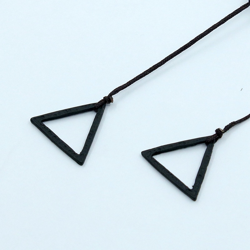 Khuyên Tai Màu Đen Hóa Trang Nhân Vật Chainsaw Man Hungry Devil Makima