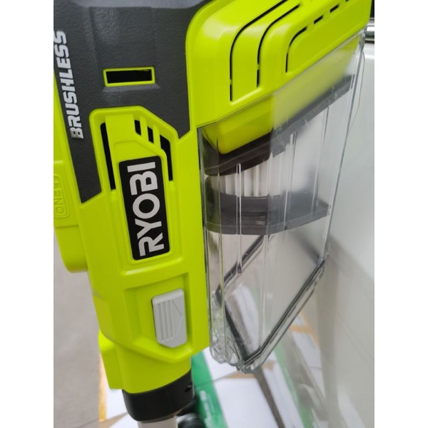 Hút bụi cầm tay ryobi 18v
