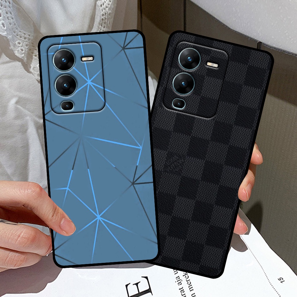 Ốp Vivo V25 Pro in hình thương hiệu LV, họa tiết xanh bạc siêu đẹp
