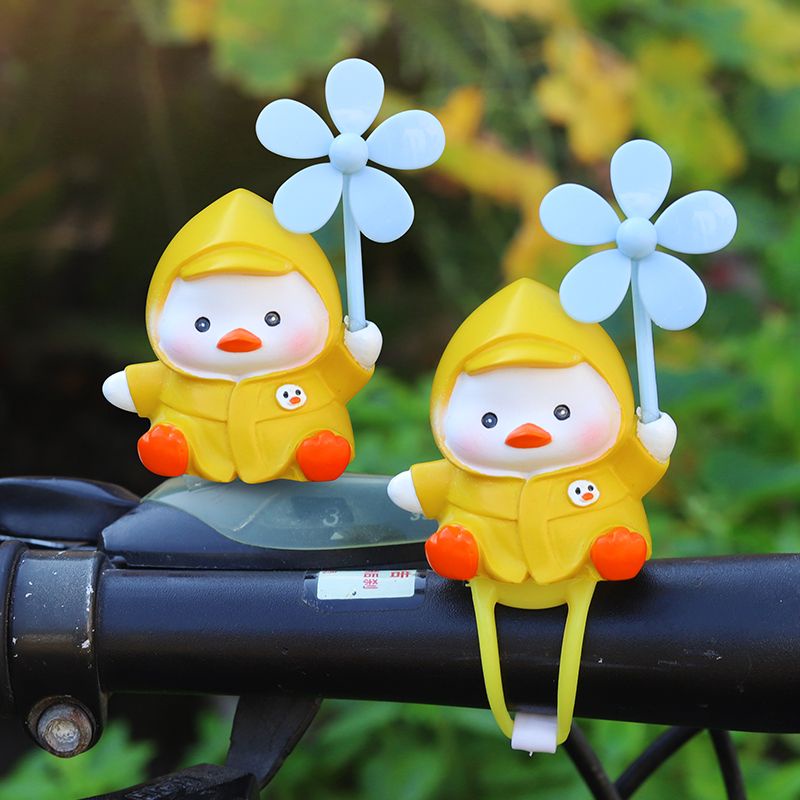 Phụ Kiện Trang Trí Xe Hơi Hình Chú Vịt Vàng Dễ Thương