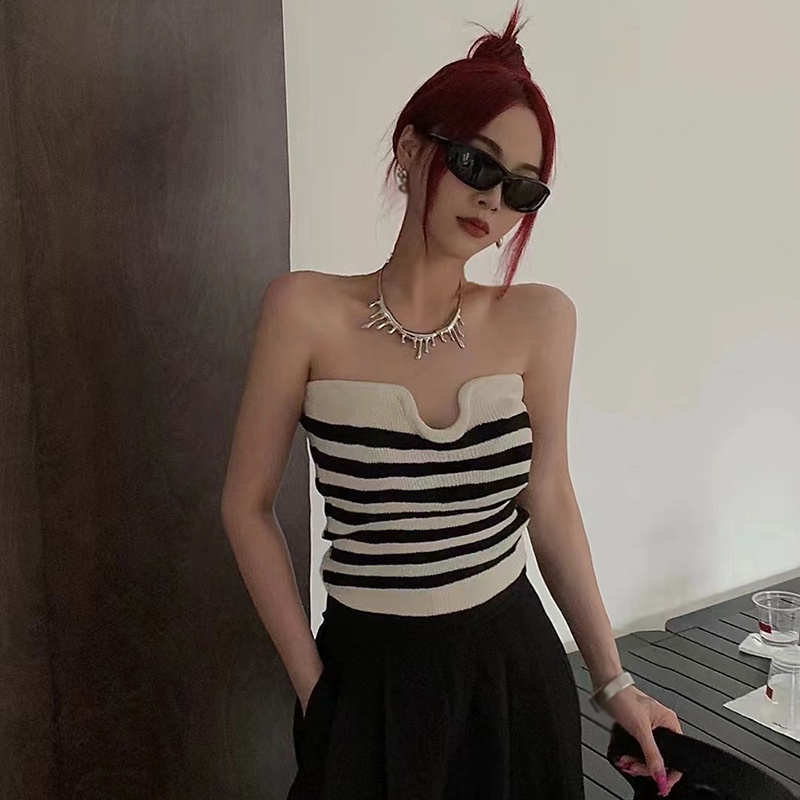 Áo Hai Dây Cổ Chữ V Dáng Ôm Phong Cách Hàn Quốc Quyến Rũ Dành Cho Nữ