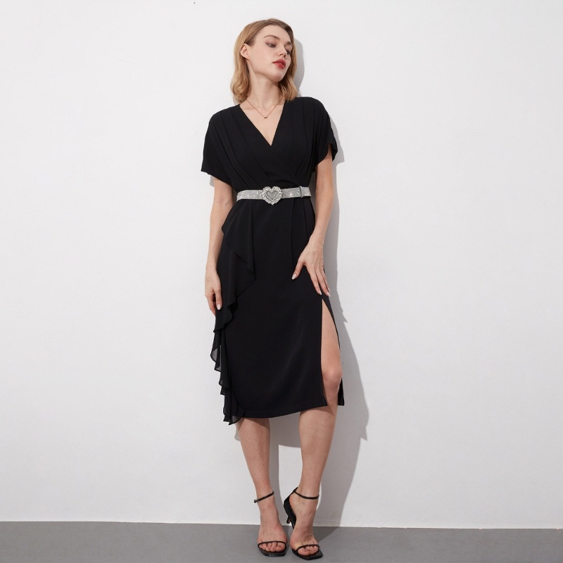 Thắt Lưng Đính Đá Hình Trái Tim Dành Cho Nữ